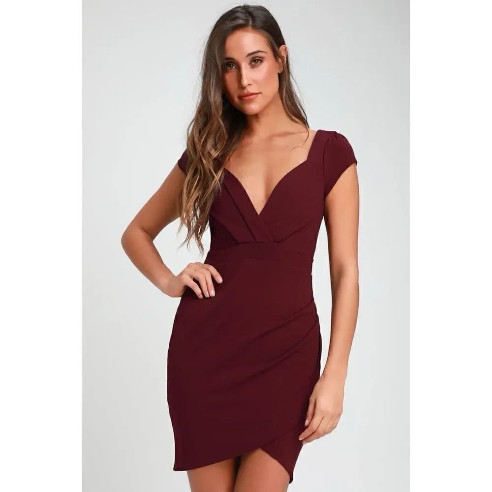 Lulus Romantic Endeavor Plum PurpleβShort Sleeve
BodyconβDress, Size Small
